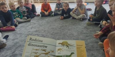 Przedszkolaki lubią dinozaury
